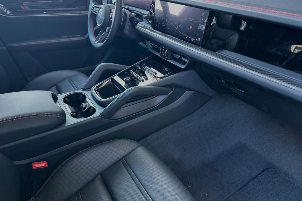 new 2025 Porsche Cayenne car, priced at $187,025