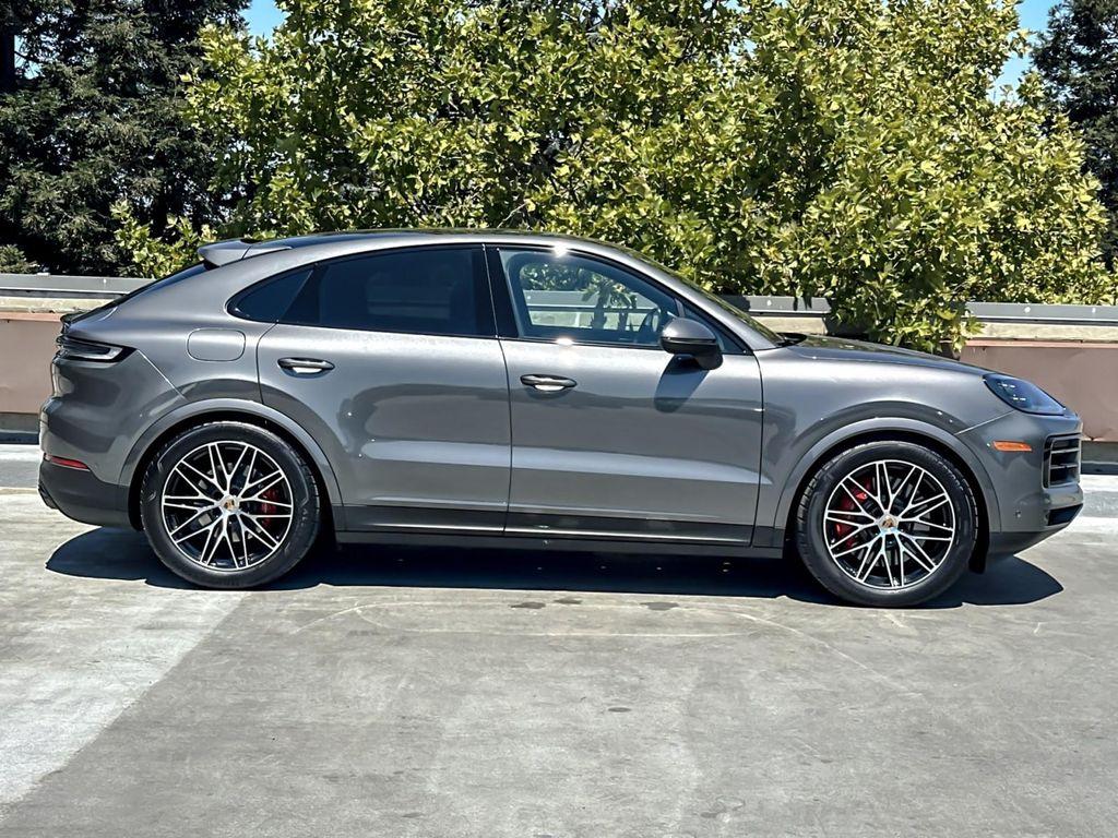 new 2025 Porsche Cayenne car, priced at $136,475