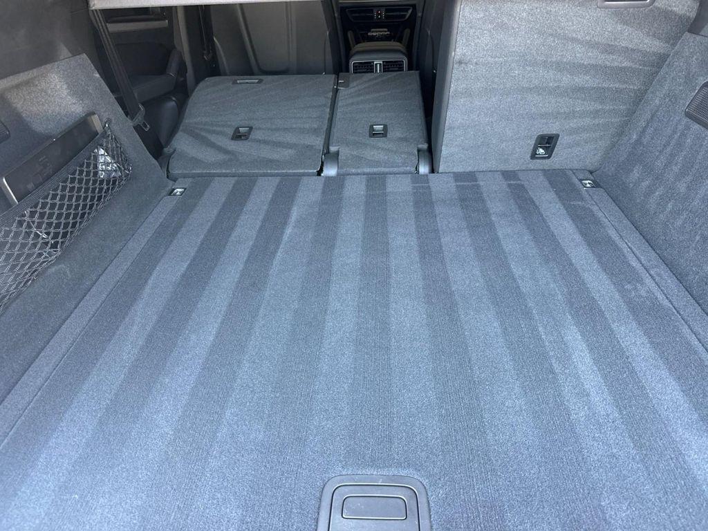 new 2025 Porsche Cayenne car, priced at $136,475