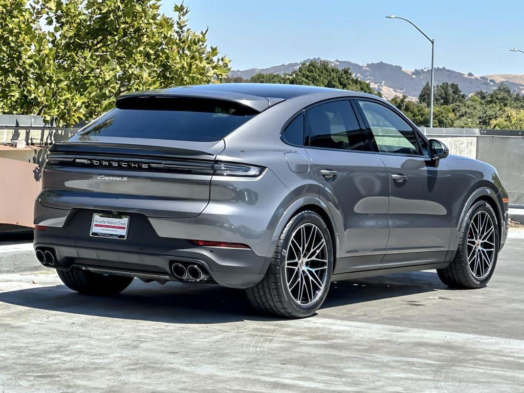 new 2025 Porsche Cayenne car, priced at $136,475