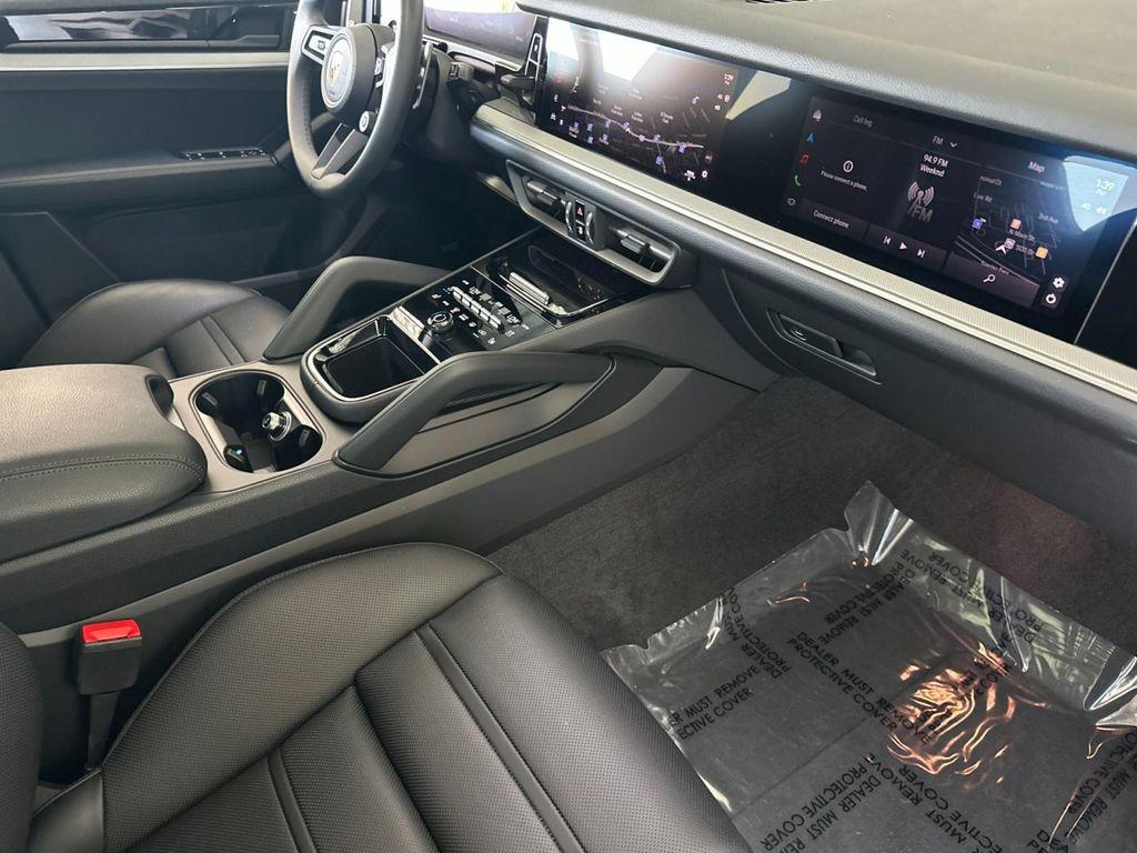new 2025 Porsche Cayenne car, priced at $136,475