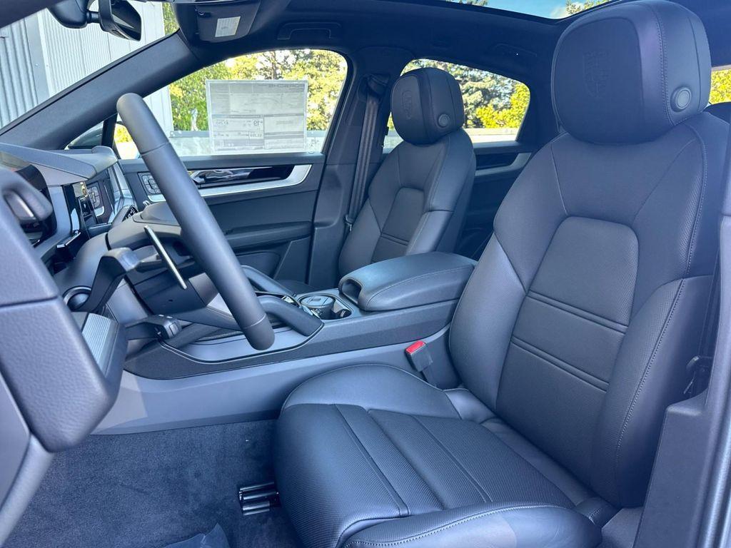 new 2025 Porsche Cayenne car, priced at $103,745