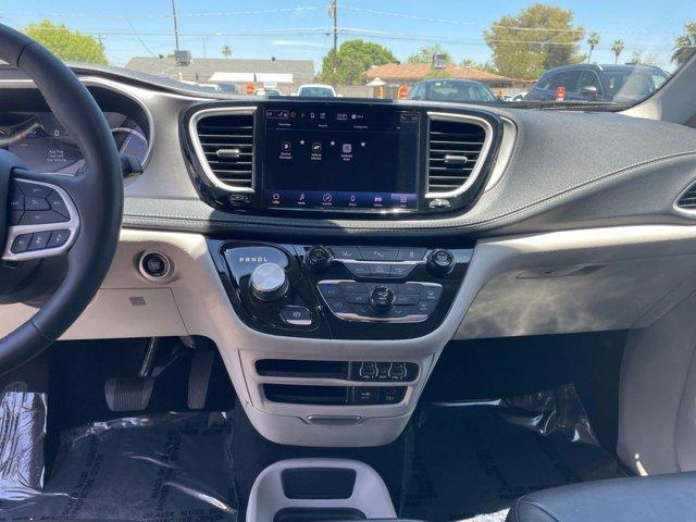used 2022 Chrysler Pacifica Hybrid car, priced at $26,274