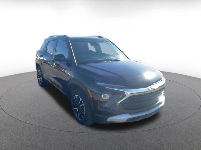 used 2025 Chevrolet TrailBlazer car, priced at $20,989