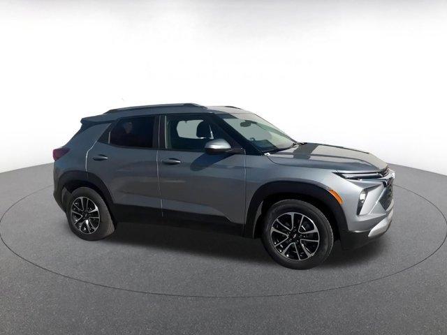 used 2025 Chevrolet TrailBlazer car, priced at $21,115