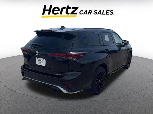 used 2024 Toyota Highlander car, priced at $42,328