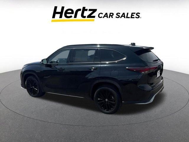 used 2024 Toyota Highlander car, priced at $42,328