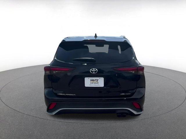used 2024 Toyota Highlander car, priced at $40,626