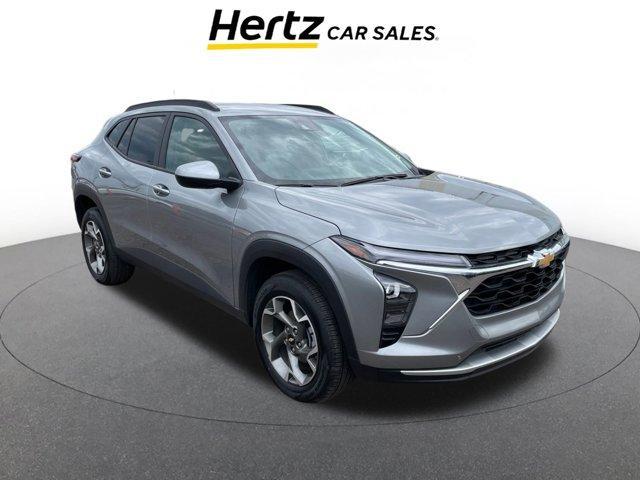 used 2025 Chevrolet Trax car, priced at $20,069