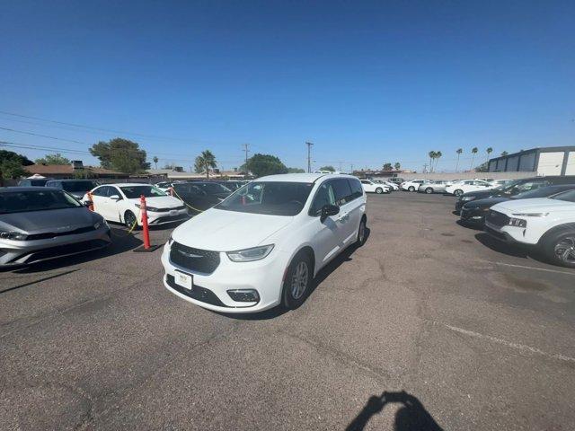 used 2024 Chrysler Pacifica car, priced at $32,242