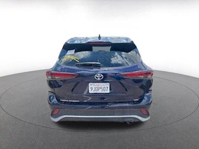 used 2024 Toyota Highlander car, priced at $41,874