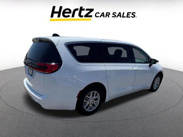 used 2024 Chrysler Pacifica car, priced at $30,874