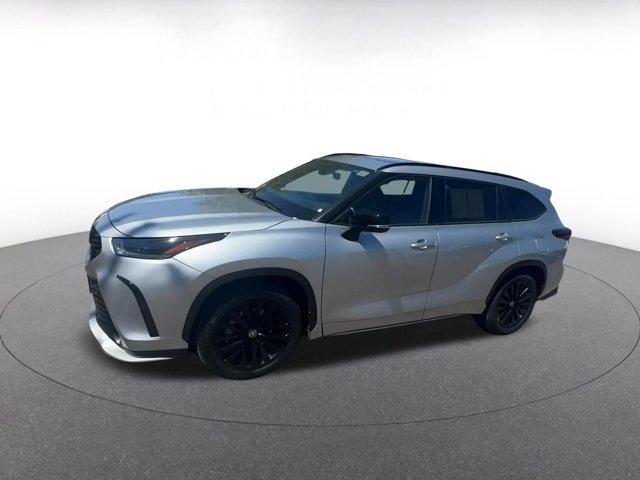 used 2024 Toyota Highlander car, priced at $42,046