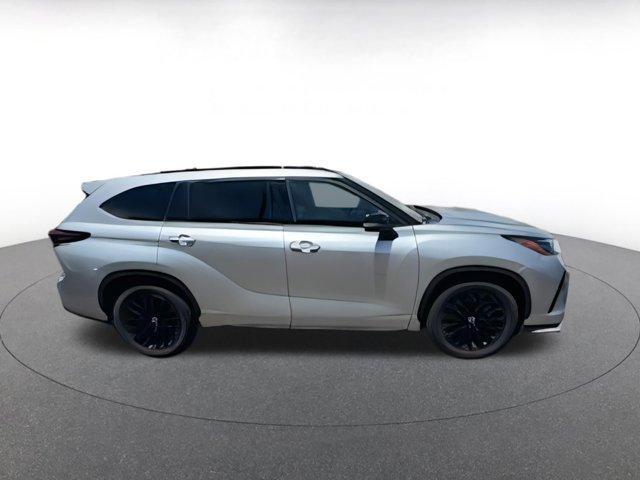 used 2024 Toyota Highlander car, priced at $42,146