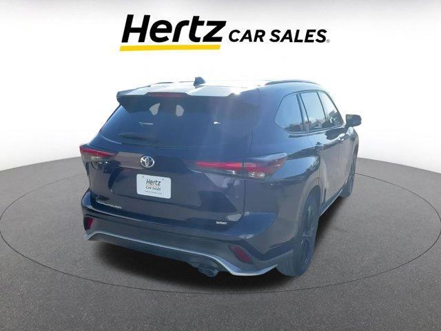 used 2024 Toyota Highlander car, priced at $40,456