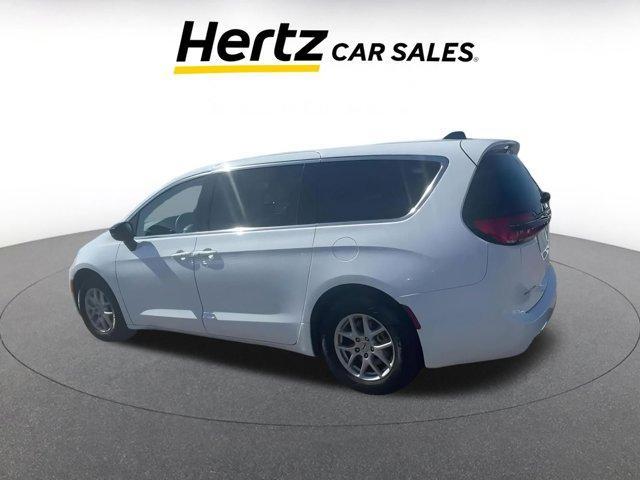 used 2024 Chrysler Pacifica car, priced at $33,124