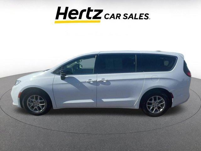 used 2024 Chrysler Pacifica car, priced at $33,124