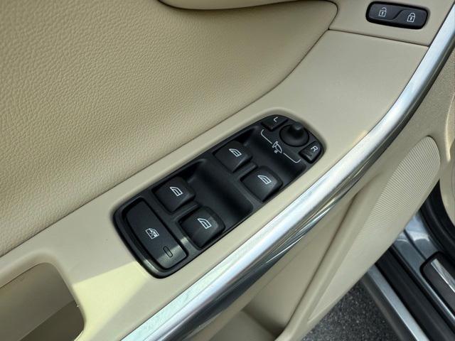 used 2016 Volvo XC60 car, priced at $18,663