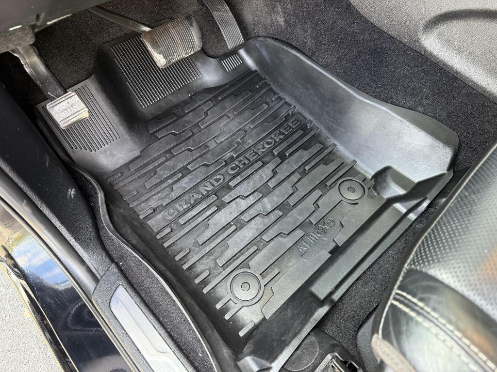 used 2021 Jeep Grand Cherokee car, priced at $26,880