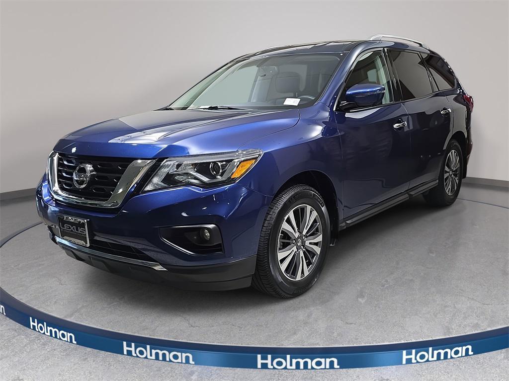 used 2017 Nissan Pathfinder car, priced at $14,289