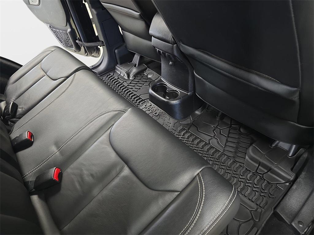 used 2015 Jeep Wrangler Unlimited car, priced at $19,300