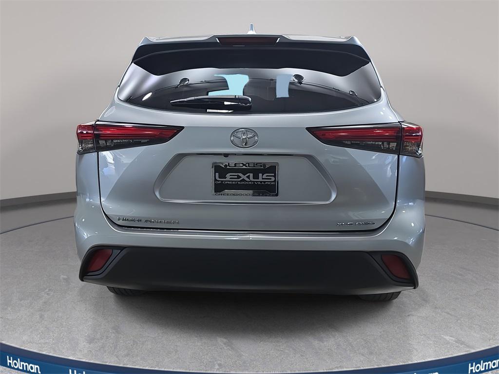used 2022 Toyota Highlander car, priced at $35,350