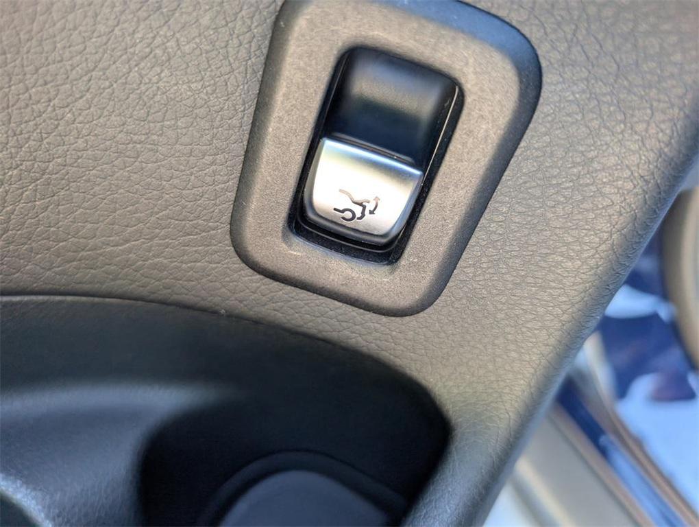 used 2018 Mercedes-Benz GLC 300 car, priced at $18,999