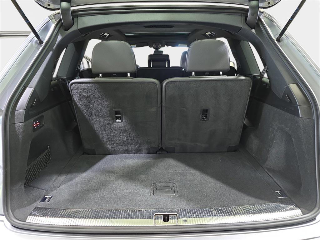 used 2017 Audi Q7 car, priced at $14,900