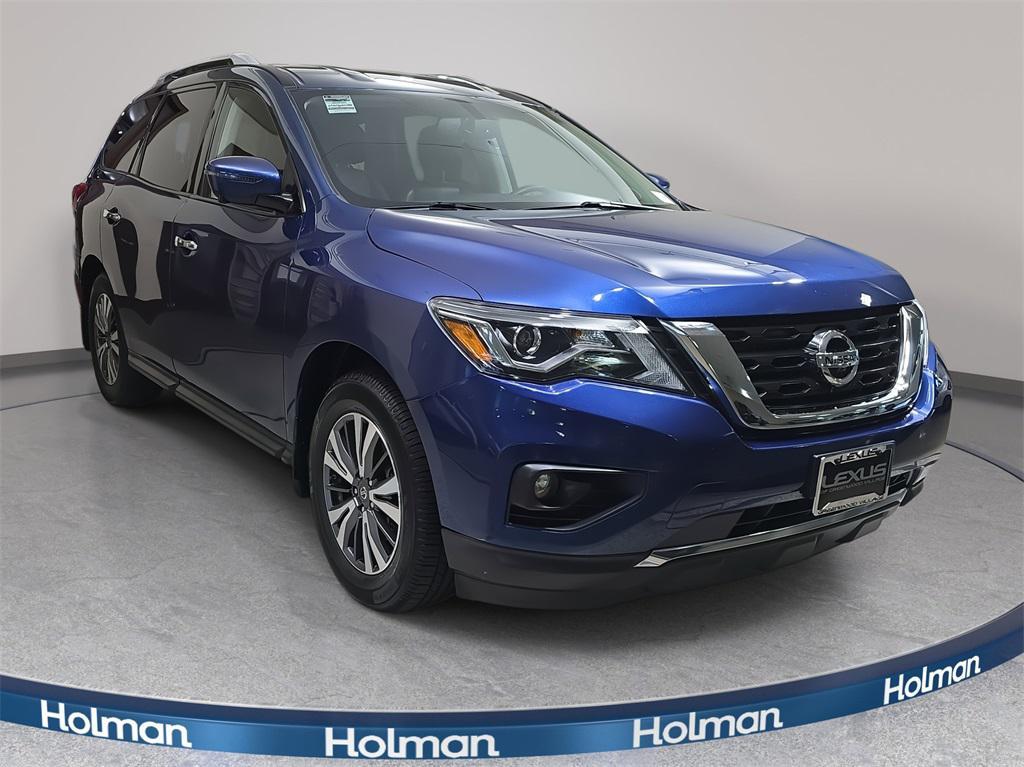 used 2017 Nissan Pathfinder car, priced at $13,300