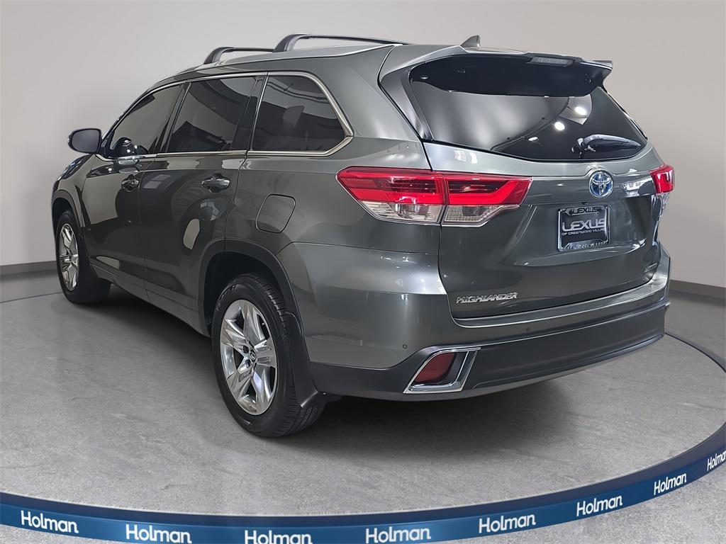 used 2019 Toyota Highlander Hybrid car, priced at $28,600