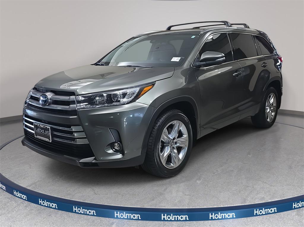 used 2019 Toyota Highlander Hybrid car, priced at $28,600
