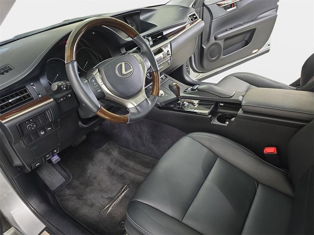used 2013 Lexus ES 350 car, priced at $14,300