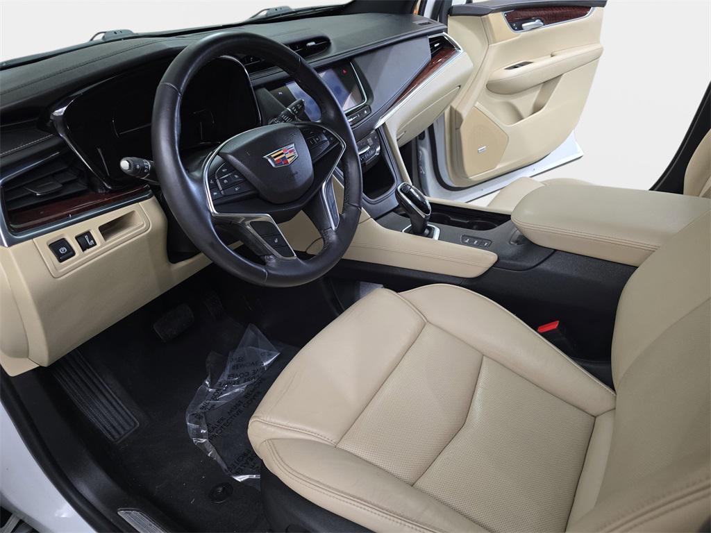 used 2018 Cadillac XT5 car, priced at $17,989