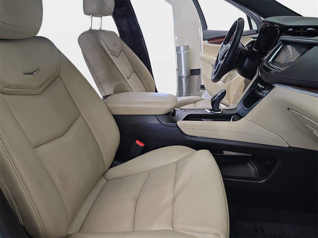 used 2018 Cadillac XT5 car, priced at $17,989