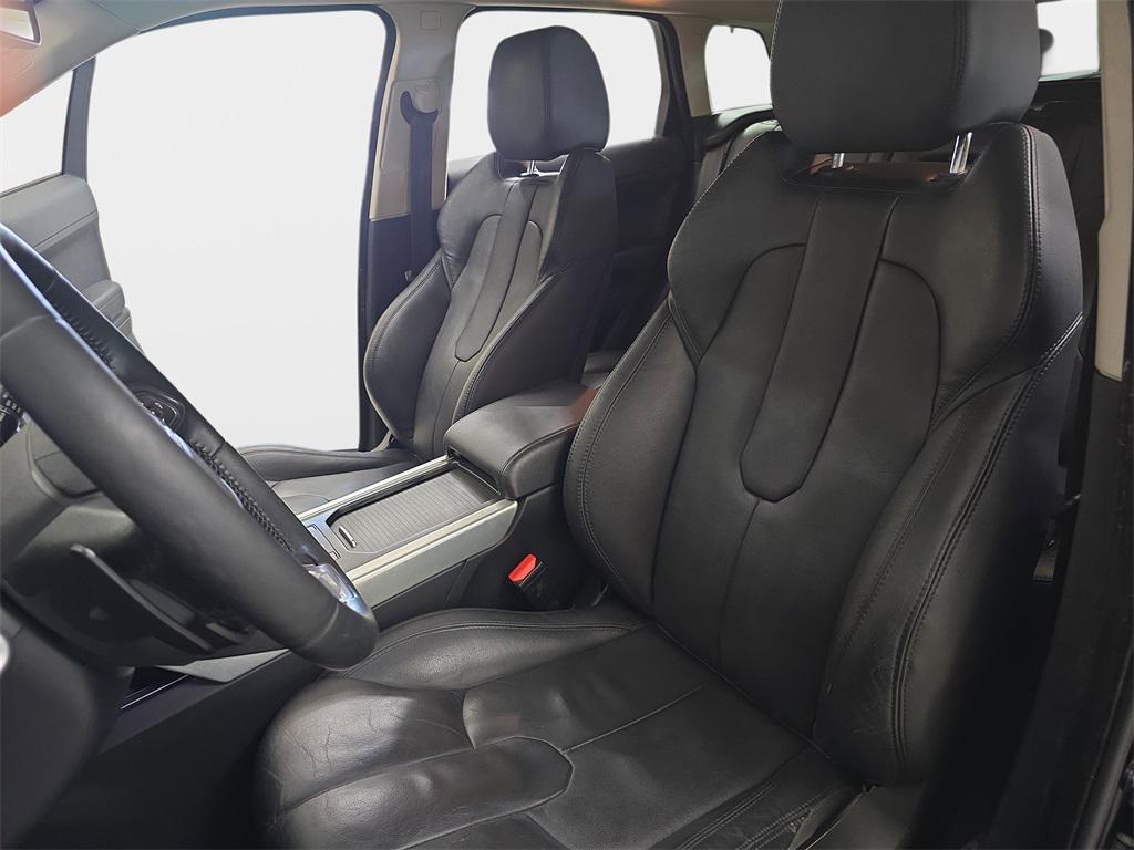 used 2015 Land Rover Range Rover Evoque car, priced at $11,300
