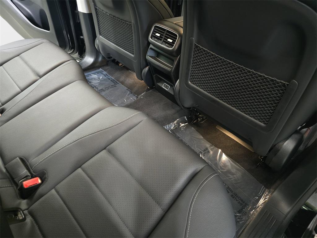 used 2024 Mercedes-Benz GLE 450 Plug-In Hybrid car, priced at $59,289