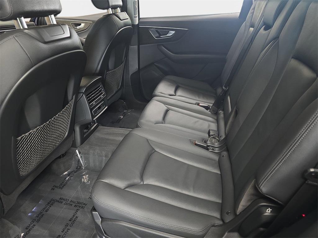 used 2022 Audi Q7 car, priced at $33,899