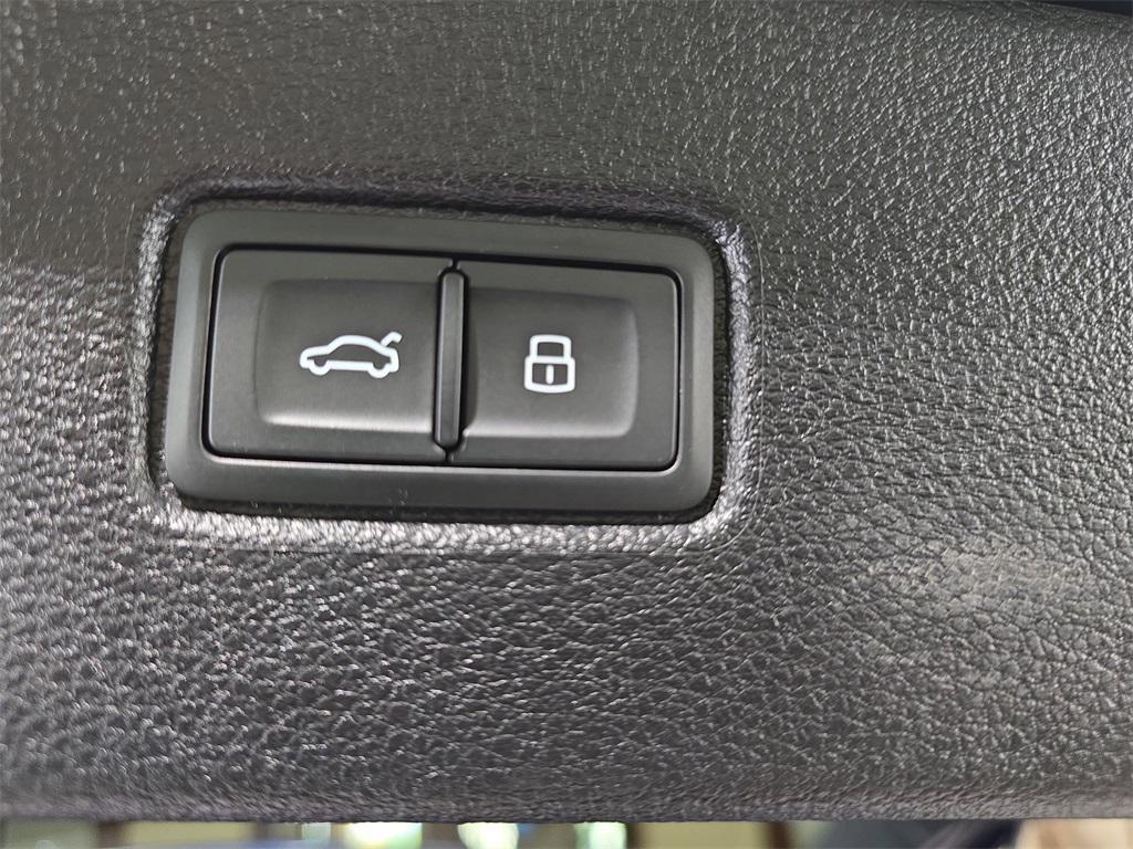 used 2022 Audi Q7 car, priced at $33,899