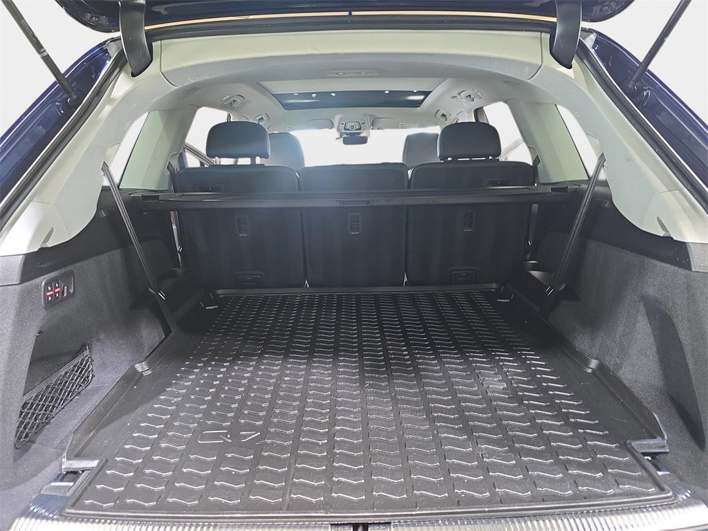 used 2022 Audi Q7 car, priced at $33,899