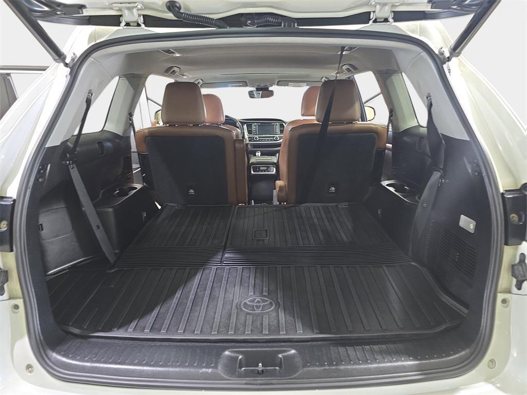 used 2019 Toyota Highlander car, priced at $24,250