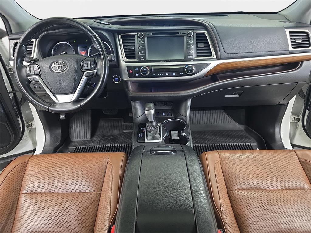used 2019 Toyota Highlander car, priced at $24,250