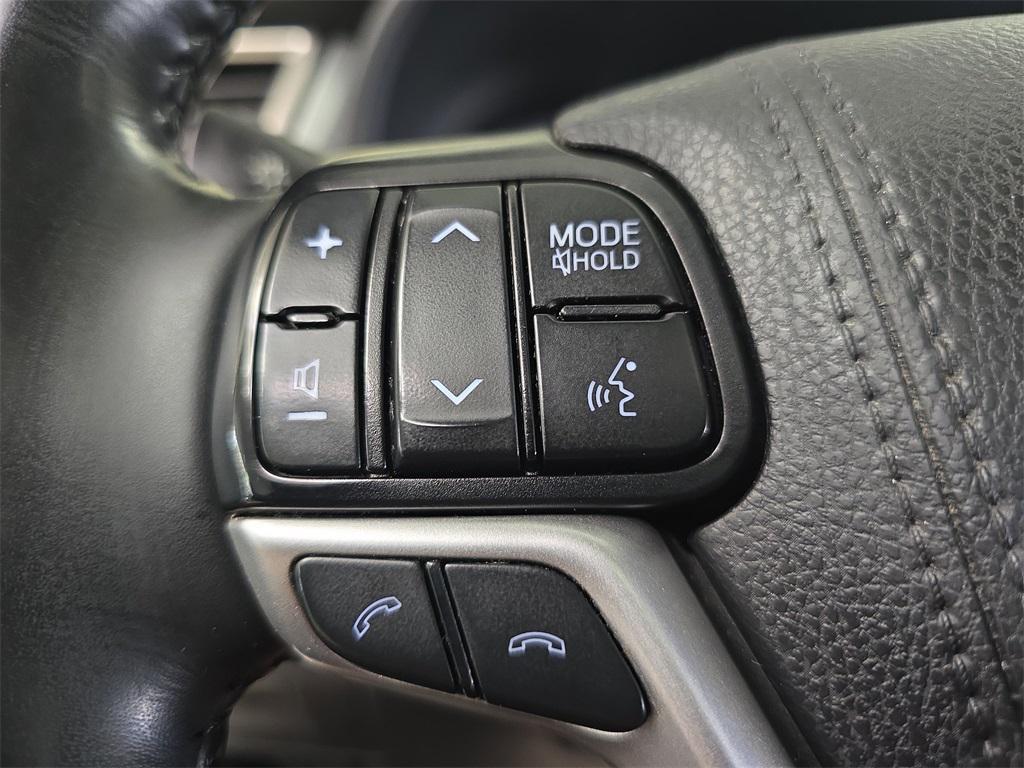 used 2019 Toyota Highlander car, priced at $24,250
