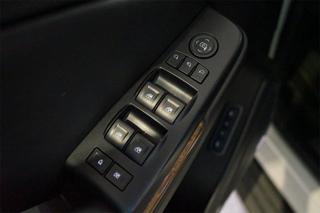 used 2015 GMC Yukon car, priced at $21,200