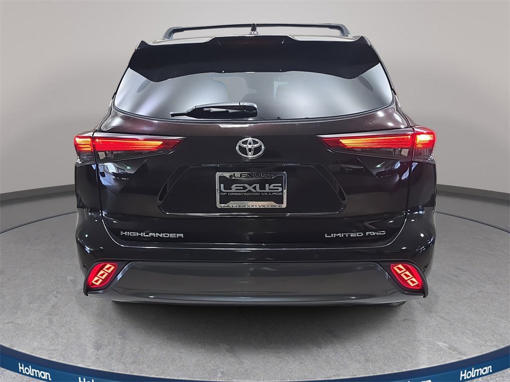 used 2022 Toyota Highlander car, priced at $37,300