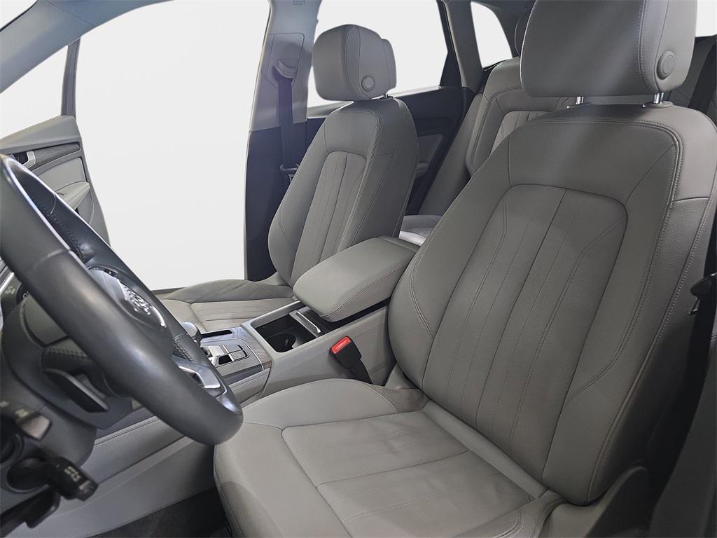 used 2020 Audi Q5 car, priced at $24,998