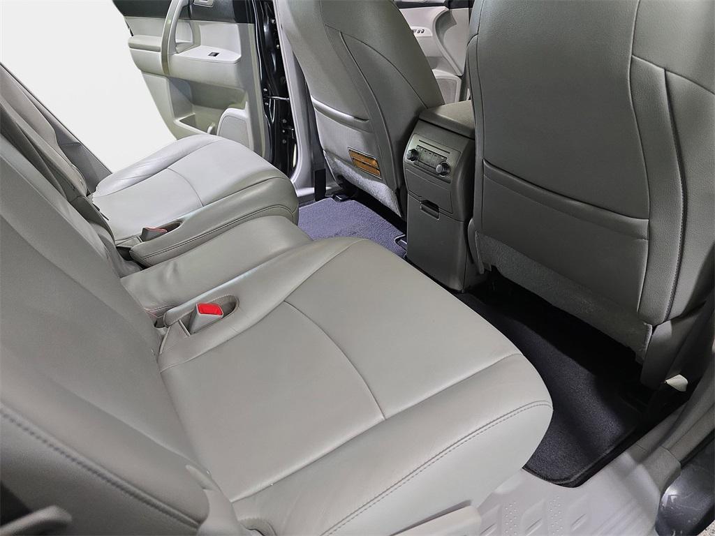 used 2013 Toyota Highlander car, priced at $10,295