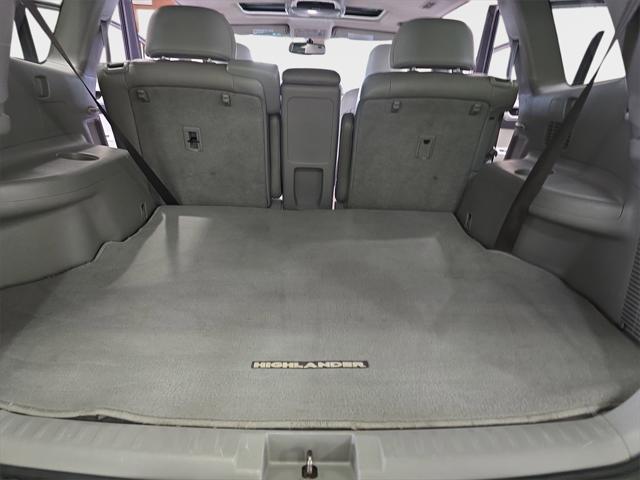 used 2013 Toyota Highlander car, priced at $12,295