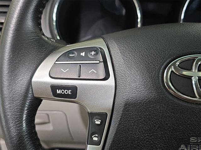 used 2013 Toyota Highlander car, priced at $12,295
