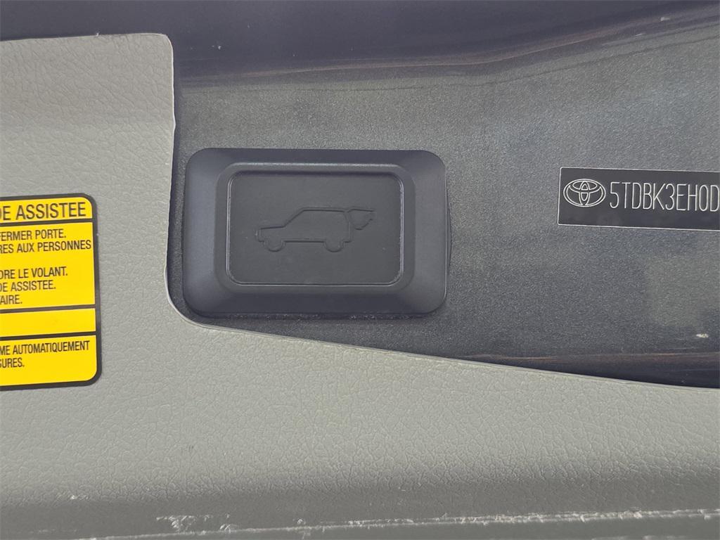 used 2013 Toyota Highlander car, priced at $10,295