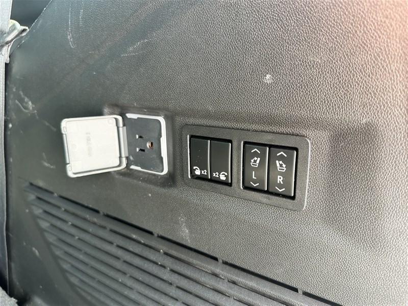 used 2022 GMC Yukon car, priced at $57,500